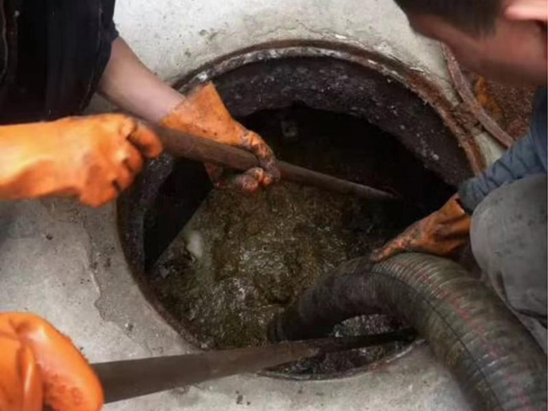 沉湖管委会化油池、化粪池清理要做哪些安全措施？